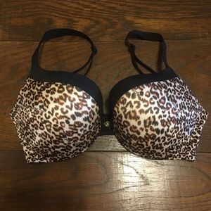 NWOT Victoria’s Secret push up bra